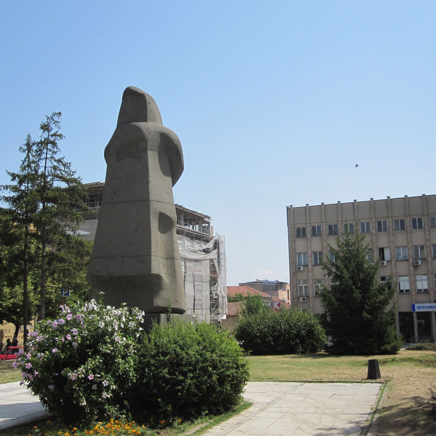 Statue in park in Kumanovo